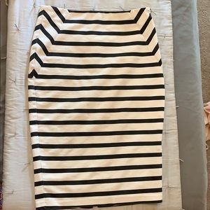 Zara pencil skirt size M